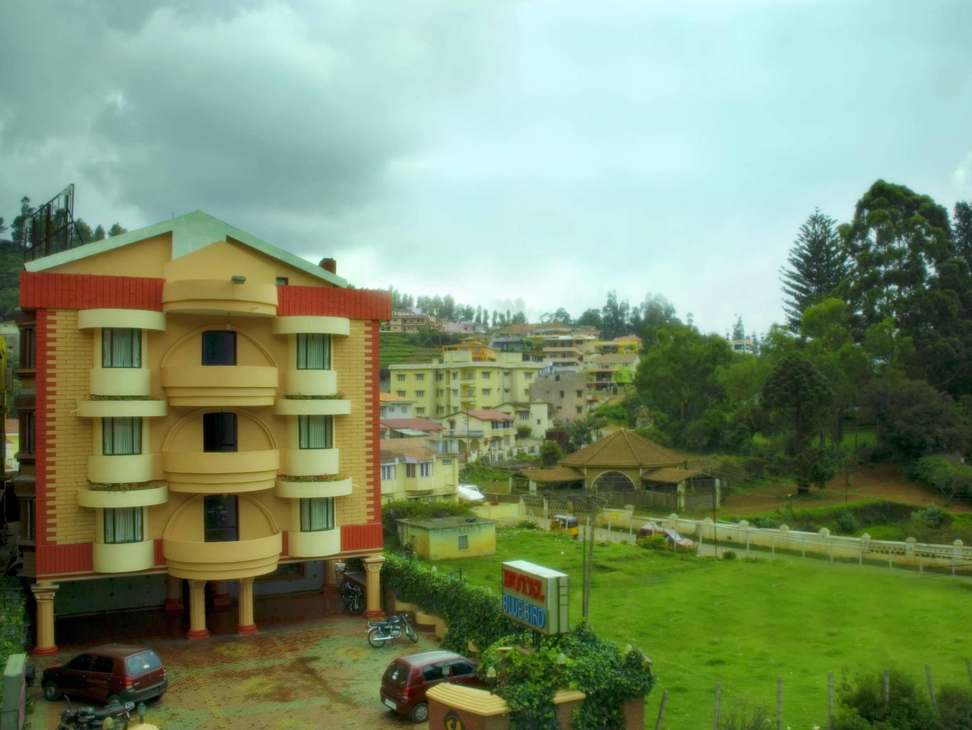 Hotel Blue Bird Ooty Extérieur photo